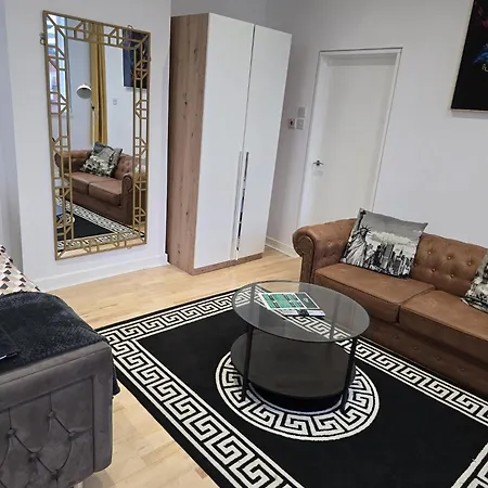 At 41 Bradford Street Apartament *